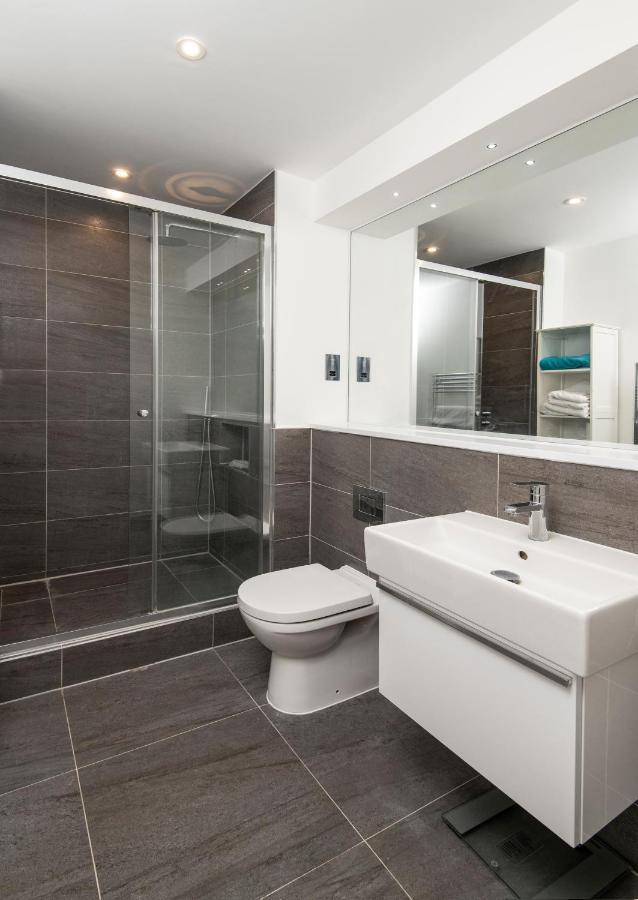 Spacious Apartment With Parking Space, Close To Heathrow, Elizabeth Line And Windsor Maidenhead Esterno foto
