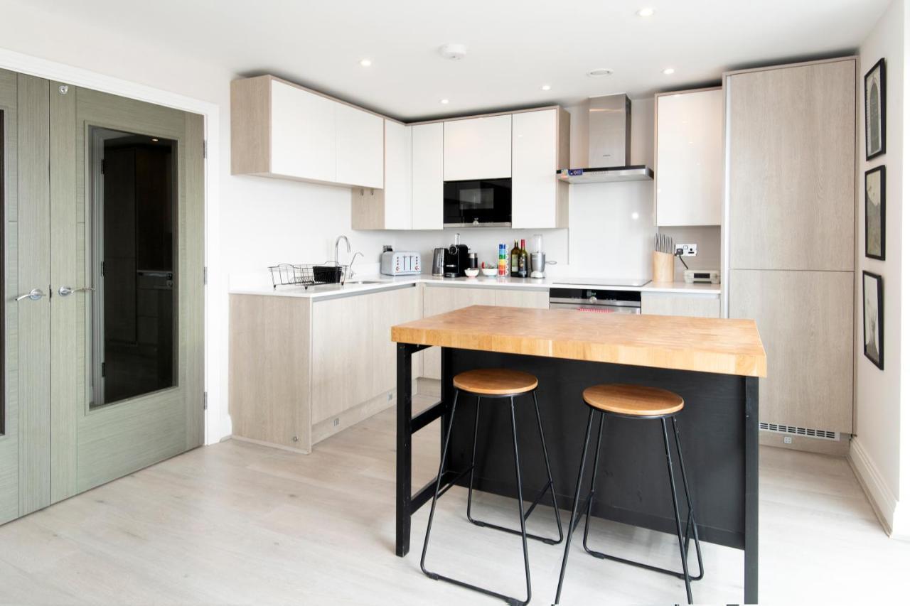 Spacious Apartment With Parking Space, Close To Heathrow, Elizabeth Line And Windsor Maidenhead Esterno foto